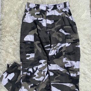 Camo Highwaisted Pants